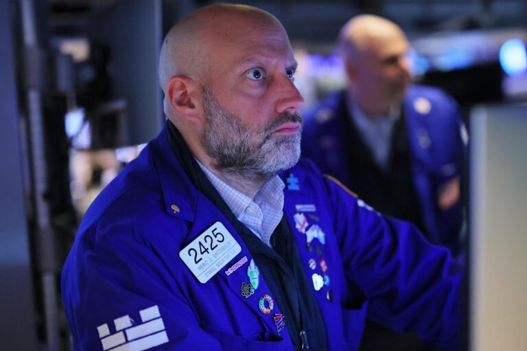 Dow, s&p 500, nasdaq futures slide, oil rises after us