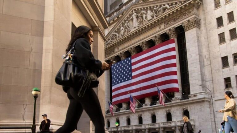 Is the us stock market open or closed on memorial
