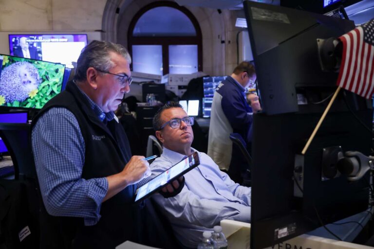 S&p 500 rises for fourth straight day; nasdaq winning streak
