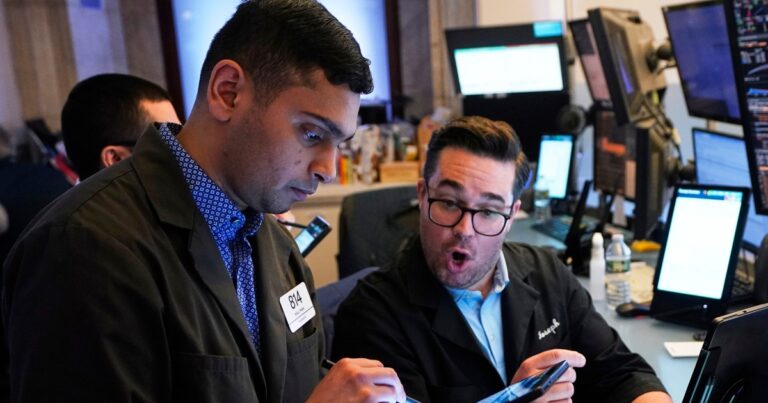 S&p 500 hits an all time high — rebounding to its
