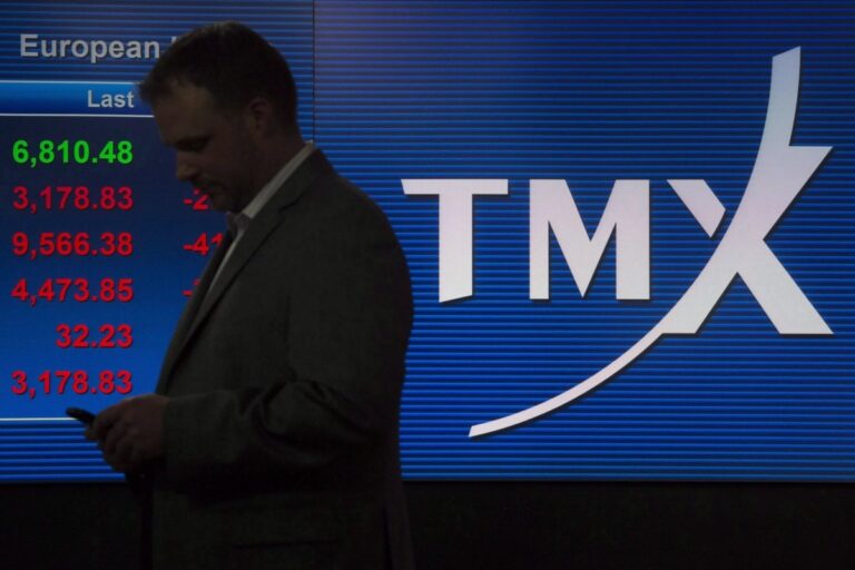 S&p/tsx composite finishes higher despite lower oil prices, u.s. stock