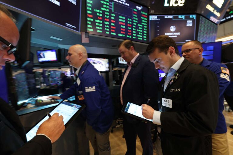 Stocks rise as investors digest strong nvidia results, court rulings