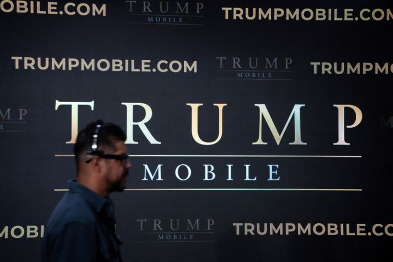 Trump family in phone service licensing deal, touts a $499