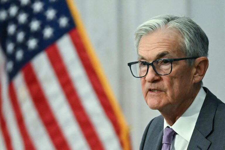 Why wall street strategists think fed rate cuts aren't coming