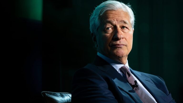 5 things to know before the stock market opens tuesday,
