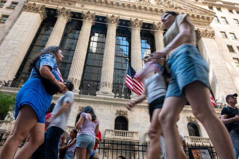 Dow, s&p 500, nasdaq futures hit pause as wall street