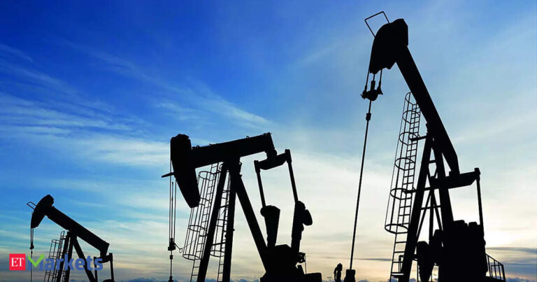 Oil steadies as mixed us economic and tariff news offset