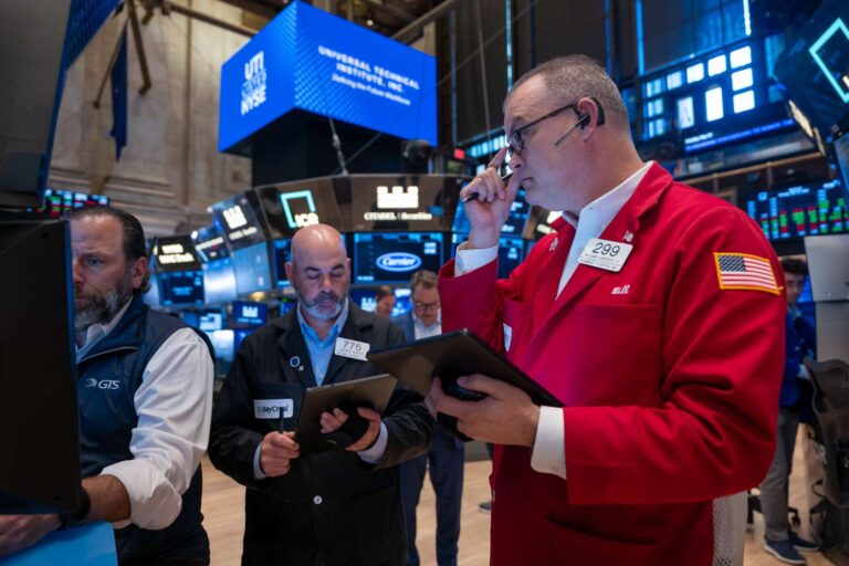 S&p 500 closes higher for 6th straight day after stocks