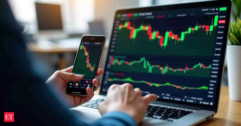 S&p 500 nasdaq dow climbs toward record high: us stock