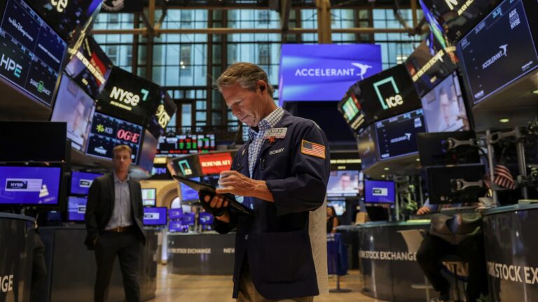 Stock futures: u.s. eu trade deal kicks off busy week: live