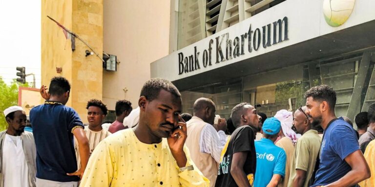 Sudan’s shift to online banking amid currency crisis and war