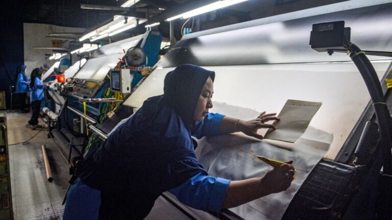 Trump announces trade agreement with indonesia, including 19% tariff