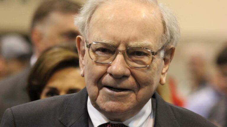 At 207%, the warren buffett indicator says the stock market