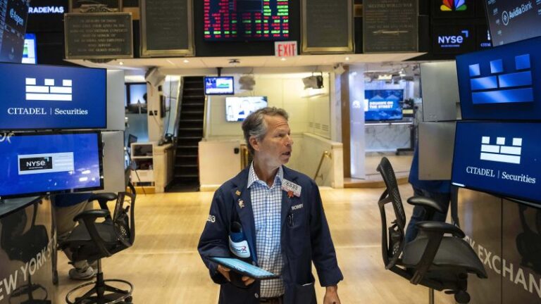 Dow sinks 500 points, global stocks drop as trump unveils