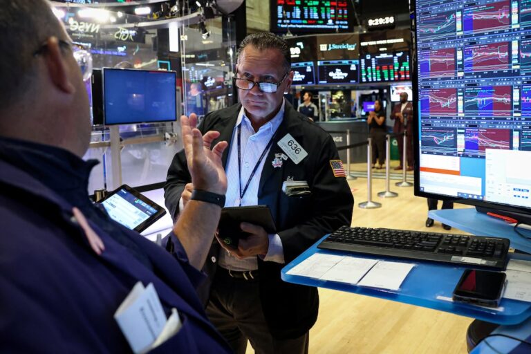 Premarket: longer dated u.s. treasuries, shares tumble as trump’s fed battle