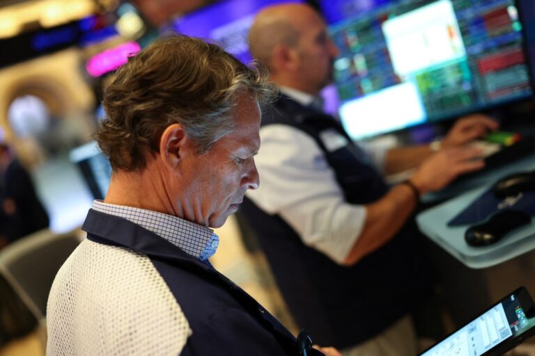 Premarket: u.s. futures pause after steady gains on wall st,