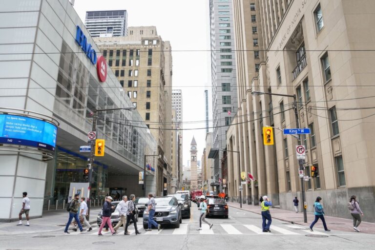 S&p/tsx composite down, u.s. markets mixed amid larger defensive move