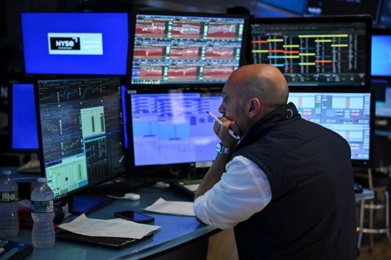 Tsx notches biggest gain in four months, ends at new