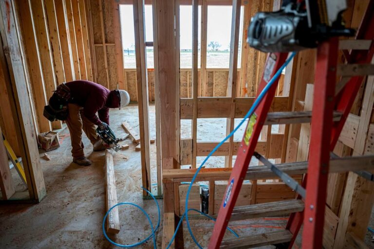 Us housing warning sparks worst james hardie rout since 1973
