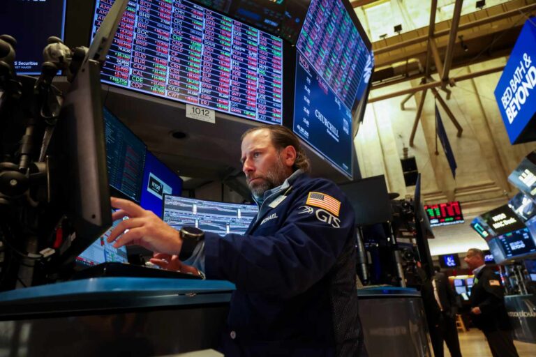 Alphabet stock leads s&p 500, nasdaq higher; treasury yields slide