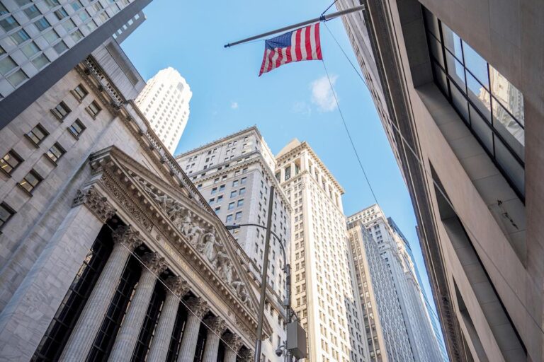 S&p 500, nasdaq, dow slip after jobs report shows dramatic