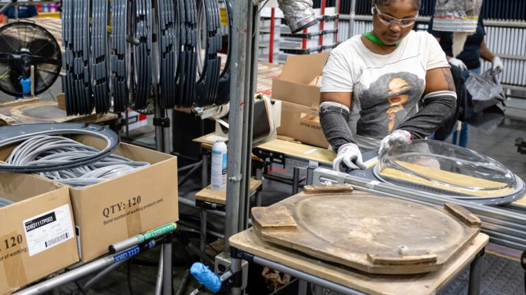 Trump's job market promises fall flat as hiring collapses and